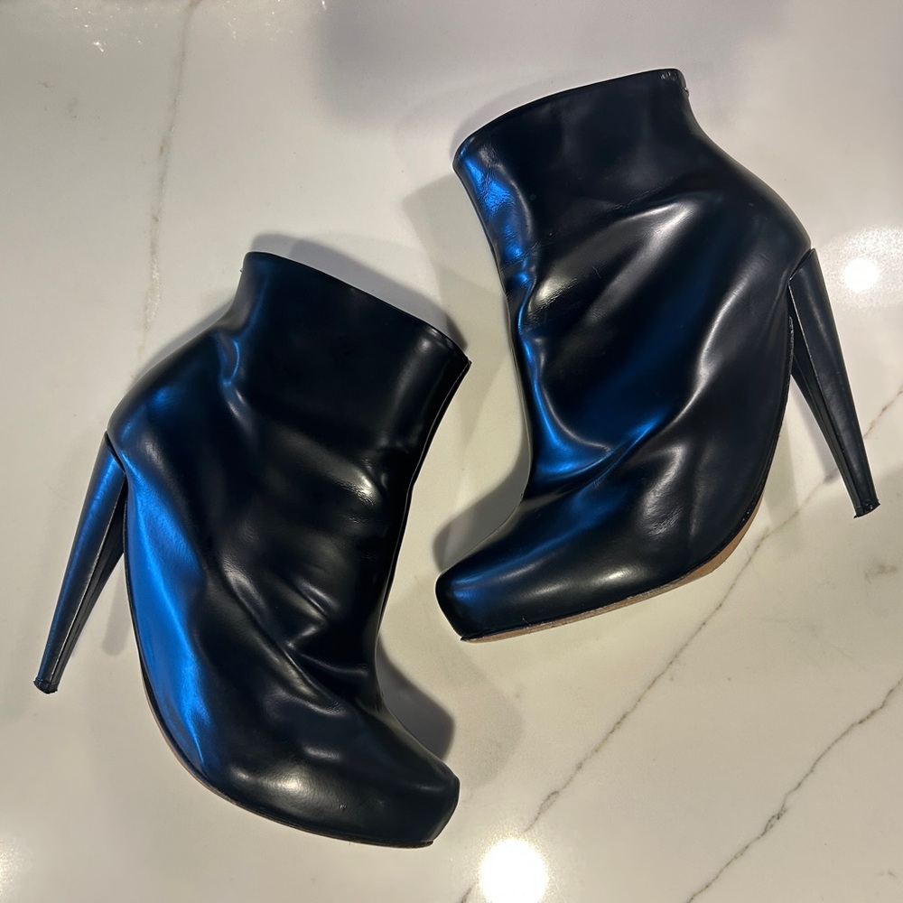 Maison Margiela curved sculptural stiletto heel ankle boots